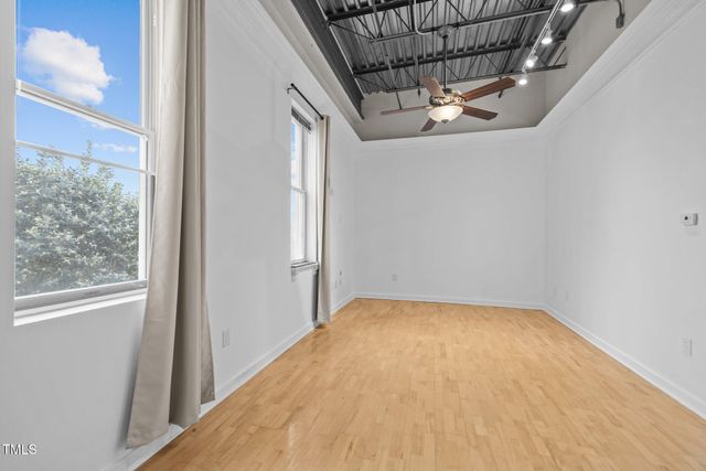 700 Market Street 214, Chapel Hill, NC 27516