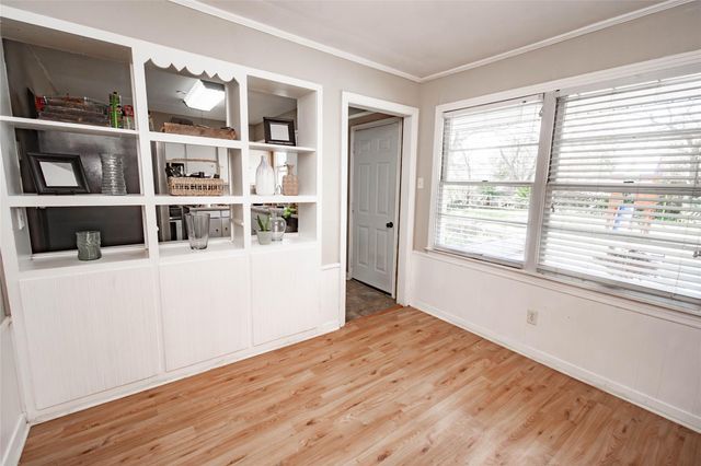 1216 15th Avenue N, Texas City, TX 77590