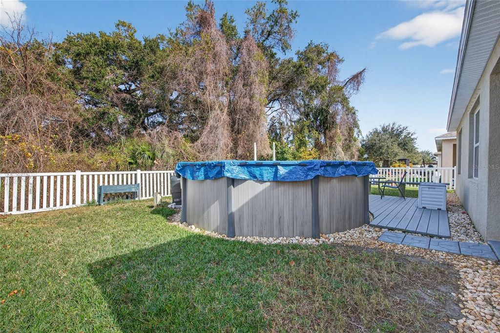 Image 24 of property listing at 113 FISHERMANS COVE DRIVE, Edgewater, FL 32141