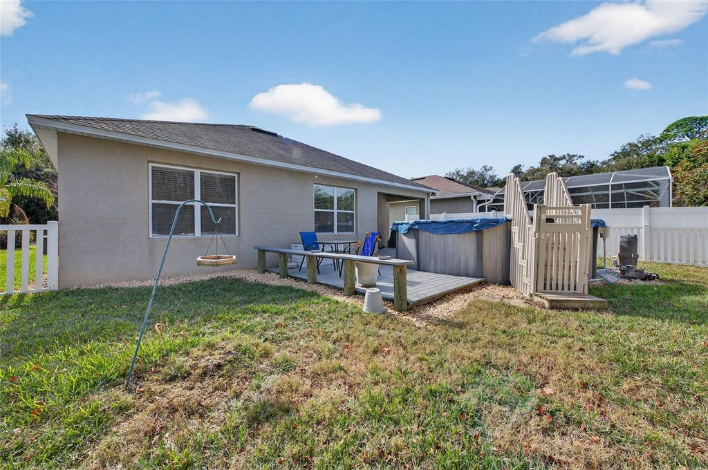 Image 28 of property listing at 113 FISHERMANS COVE DRIVE, Edgewater, FL 32141