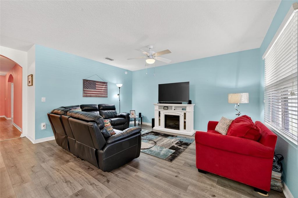 Image 9 of property listing at 113 FISHERMANS COVE DRIVE, Edgewater, FL 32141