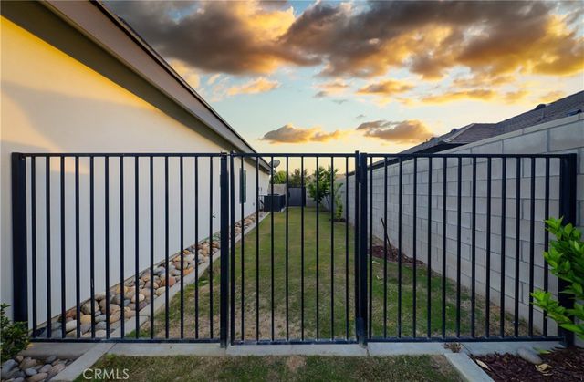 16610 Northfield Way, Bakersfield, CA 93314