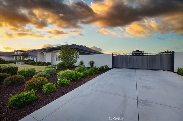 16610 Northfield Way, Bakersfield, CA 93314