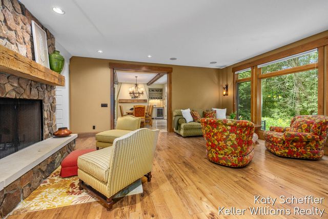 6065 W Back Forty Drive Ne, Cannon Twp, MI 49306
