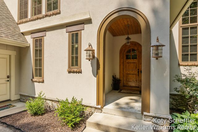6065 W Back Forty Drive Ne, Cannon Twp, MI 49306