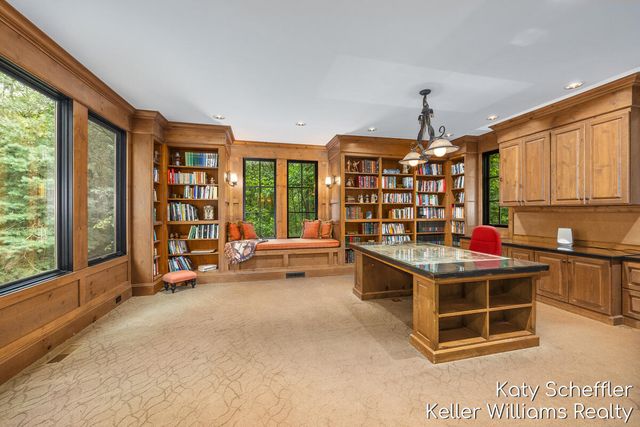 6065 W Back Forty Drive Ne, Cannon Twp, MI 49306