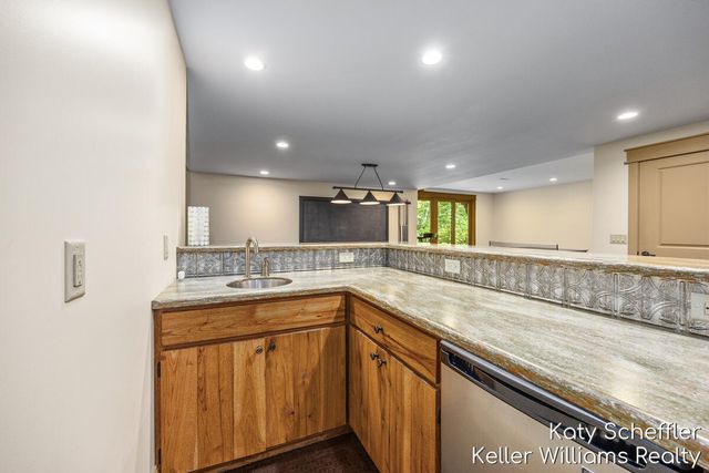 6065 W Back Forty Drive Ne, Cannon Twp, MI 49306