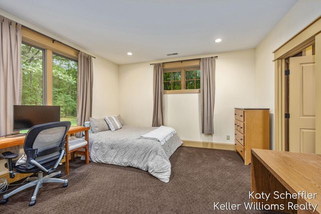 6065 W Back Forty Drive Ne, Cannon Twp, MI 49306