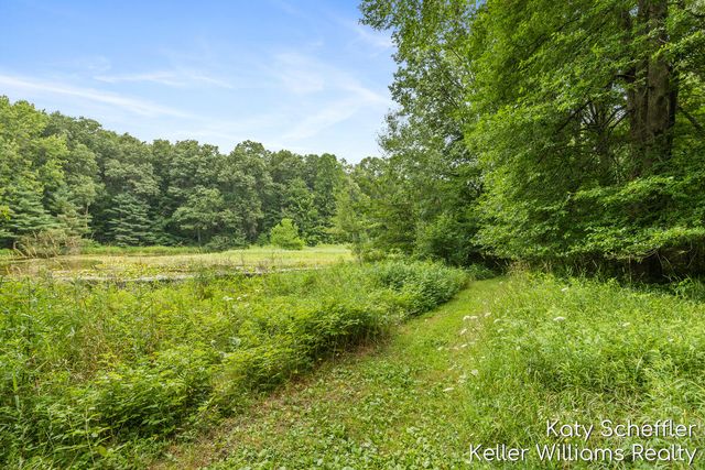 6065 W Back Forty Drive Ne, Cannon Twp, MI 49306
