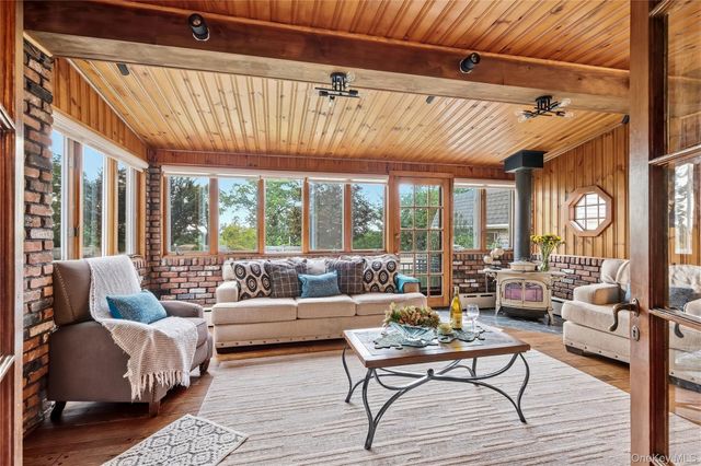 25161 Gaskell Road, Little Neck, NY 11362