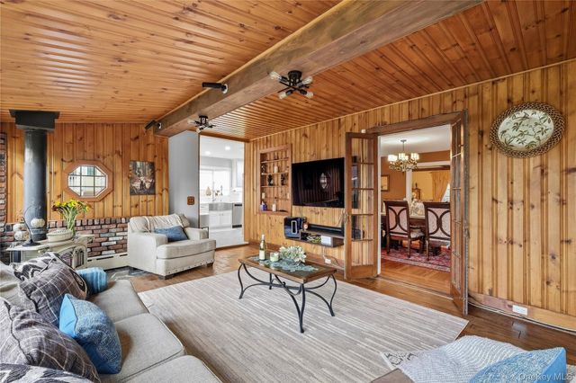 25161 Gaskell Road, Little Neck, NY 11362