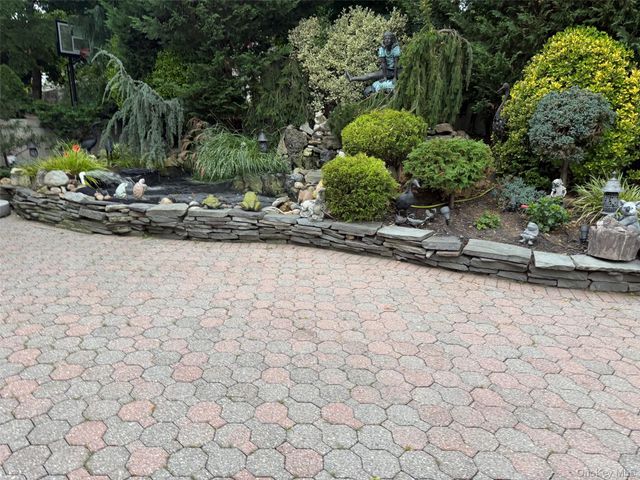 25161 Gaskell Road, Little Neck, NY 11362