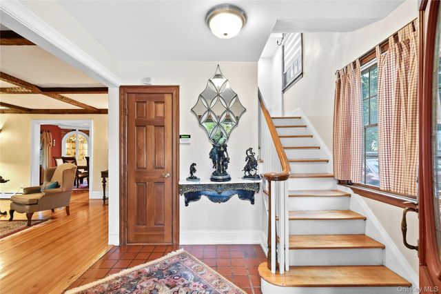 25161 Gaskell Road, Little Neck, NY 11362