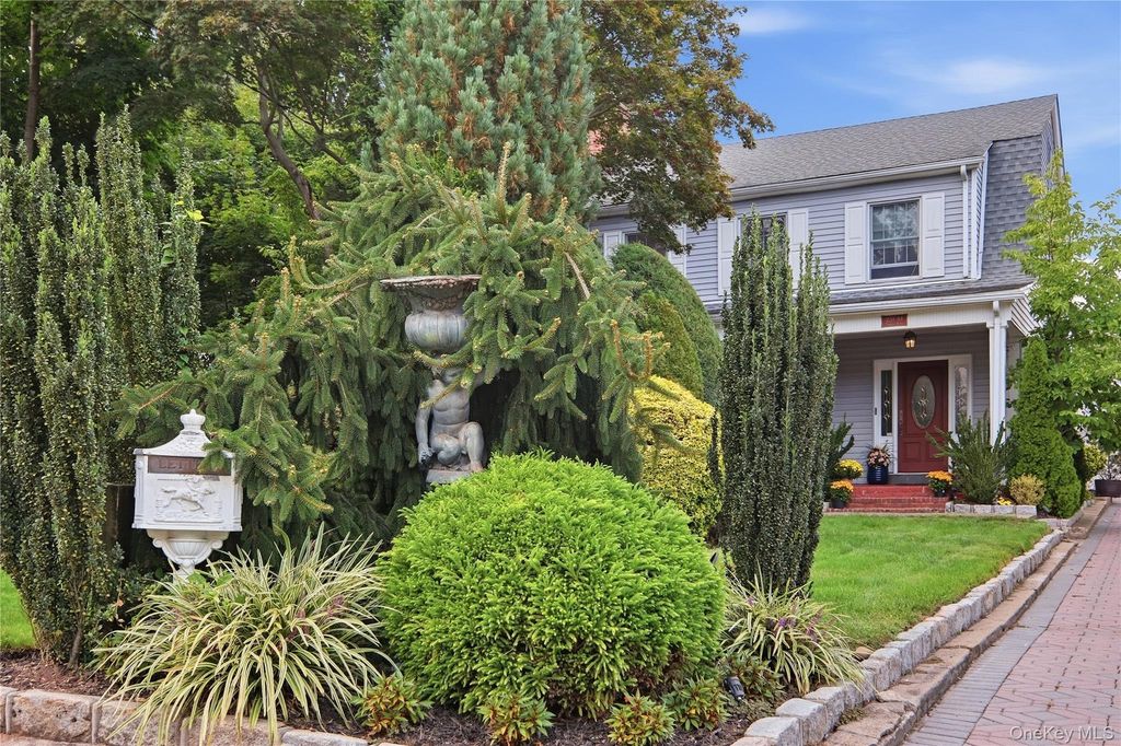 25161 Gaskell Road, Little Neck, NY 11362 — photo 3