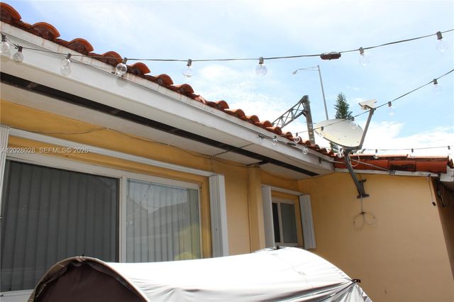 1022 NW 22nd Place, Miami, FL 33125
