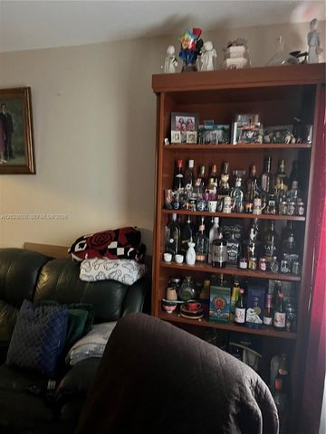 1022 NW 22nd Place, Miami, FL 33125