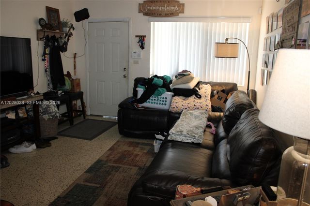 1022 NW 22nd Place, Miami, FL 33125