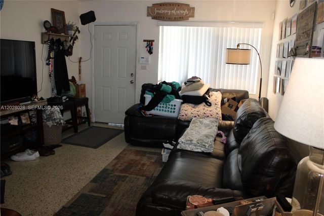 1022 NW 22nd Place, Miami, FL 33125