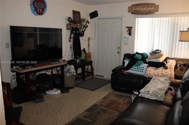 1022 NW 22nd Place, Miami, FL 33125