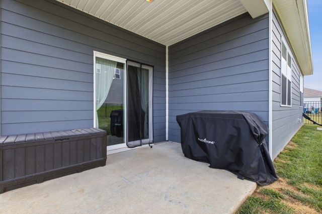 1208 Linn Cove Ct, Gallatin, TN 37066