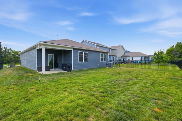 1208 Linn Cove Ct, Gallatin, TN 37066