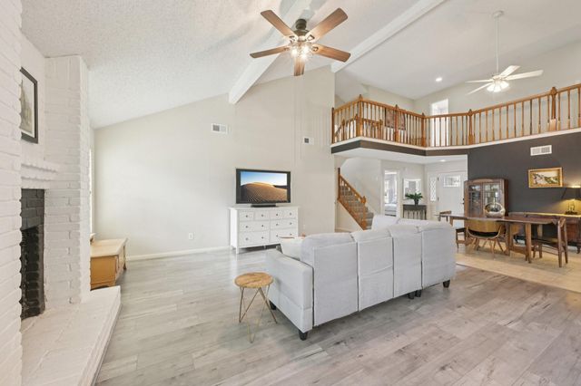 3218 Knoll West Drive, Houston, TX 77082