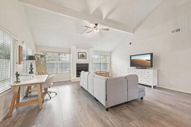 3218 Knoll West Drive, Houston, TX 77082