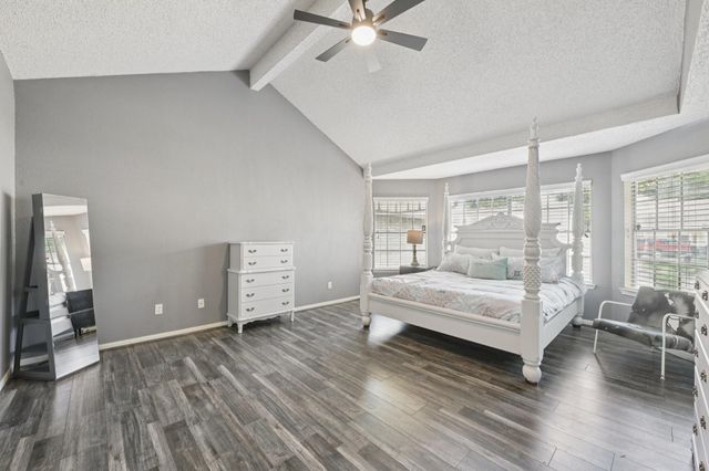 3218 Knoll West Drive, Houston, TX 77082