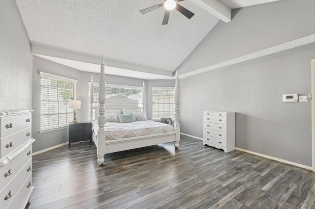 3218 Knoll West Drive, Houston, TX 77082