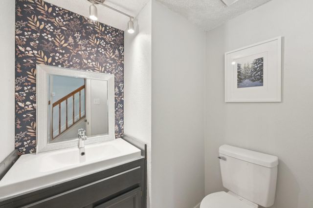 3218 Knoll West Drive, Houston, TX 77082