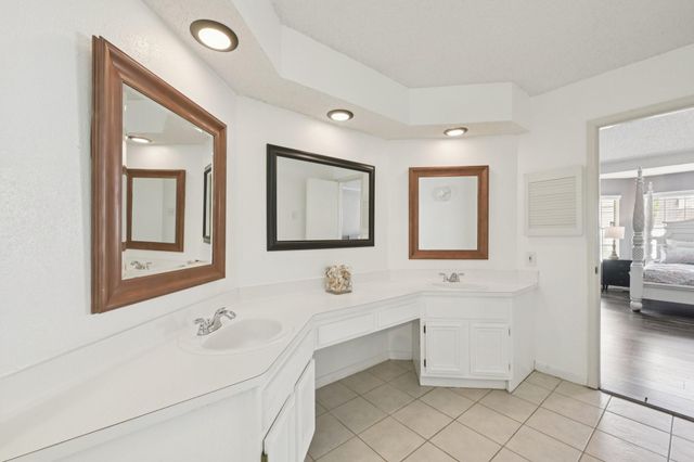 3218 Knoll West Drive, Houston, TX 77082