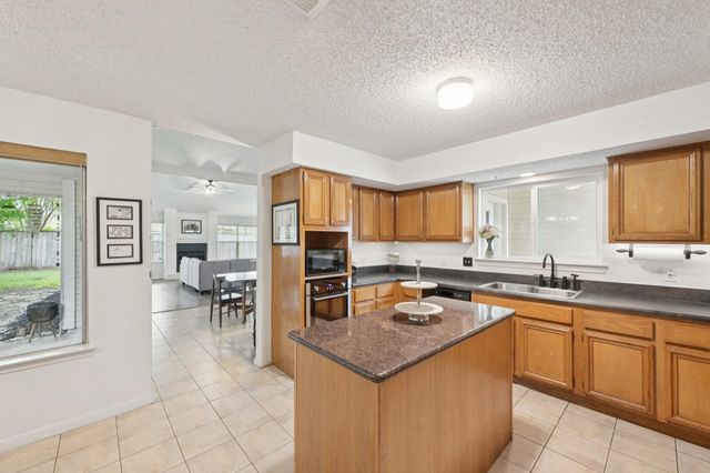 3218 Knoll West Drive, Houston, TX 77082