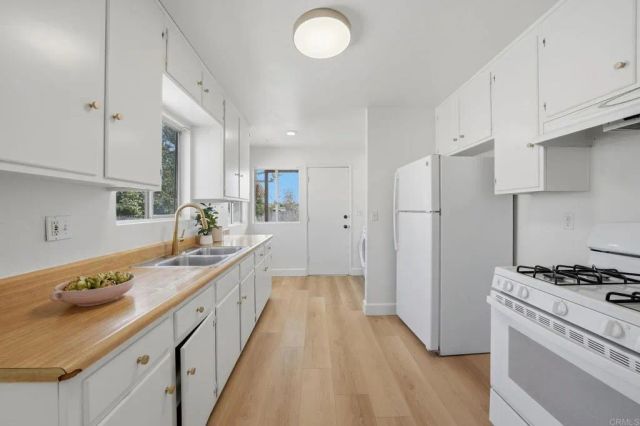2905 Ridgeway Drive, National City, CA 91950