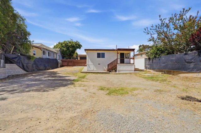 2905 Ridgeway Drive, National City, CA 91950