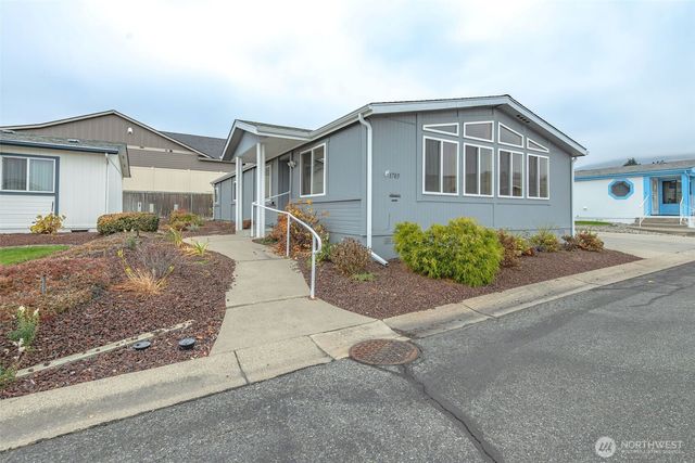 1705 Twins Peaks Drive, Wenatchee, WA 98801