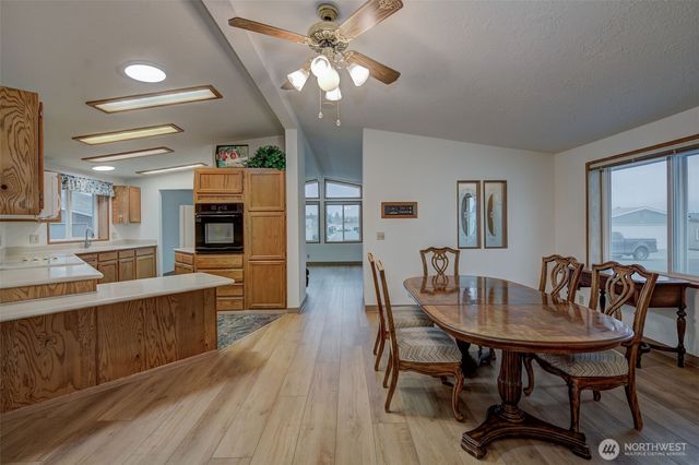 1705 Twins Peaks Drive, Wenatchee, WA 98801