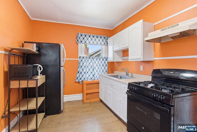 90 Renner Avenue, Newark, NJ 07112