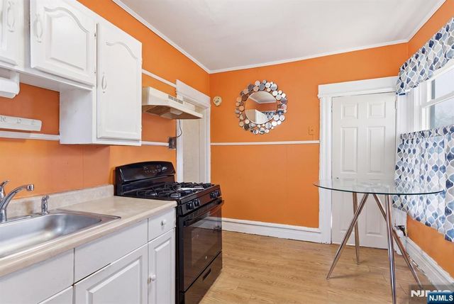 90 Renner Avenue, Newark, NJ 07112