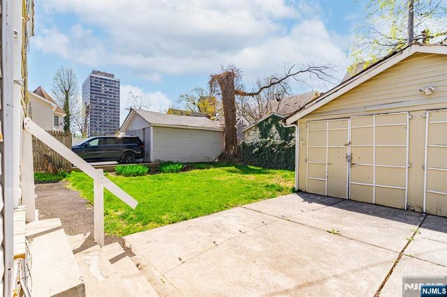 90 Renner Avenue, Newark, NJ 07112