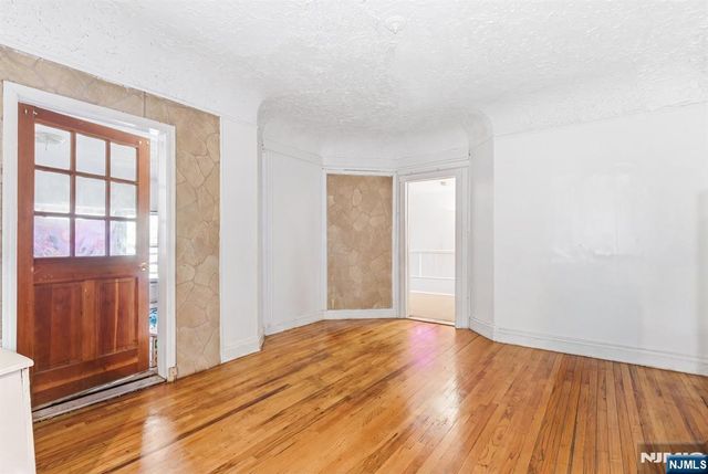 90 Renner Avenue, Newark, NJ 07112