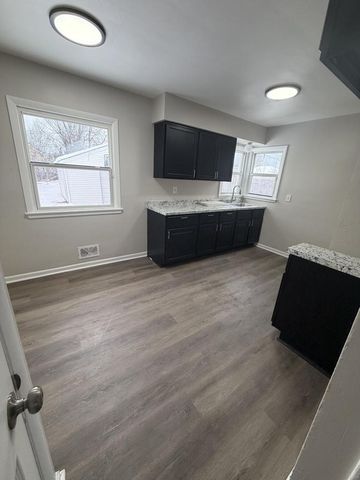 4340 W Eggert PLACE, Milwaukee, WI 53218