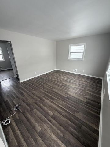 4340 W Eggert PLACE, Milwaukee, WI 53218