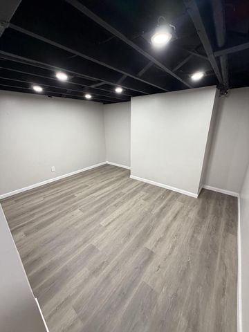 4340 W Eggert PLACE, Milwaukee, WI 53218