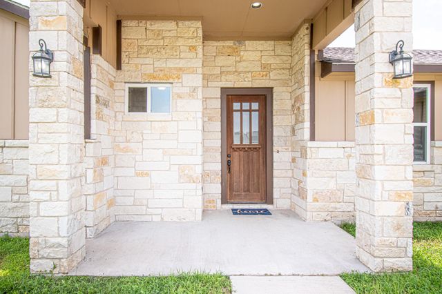 121 Grassy LN, Elgin, TX 78621