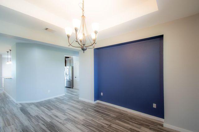 121 Grassy LN, Elgin, TX 78621