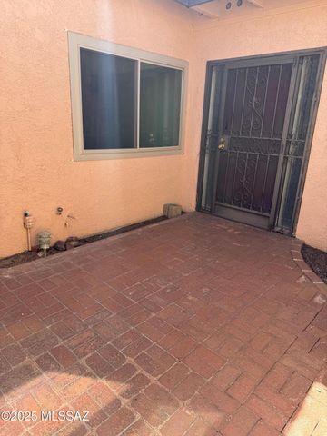 10059 N Oro Place, Tucson, AZ 85737