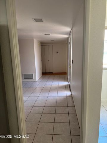 10059 N Oro Place, Tucson, AZ 85737