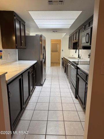 10059 N Oro Place, Tucson, AZ 85737