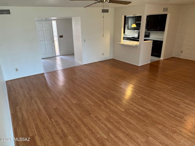 10059 N Oro Place, Tucson, AZ 85737