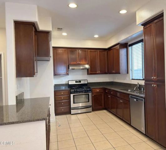 433 Merced Court, Corona, CA 92880